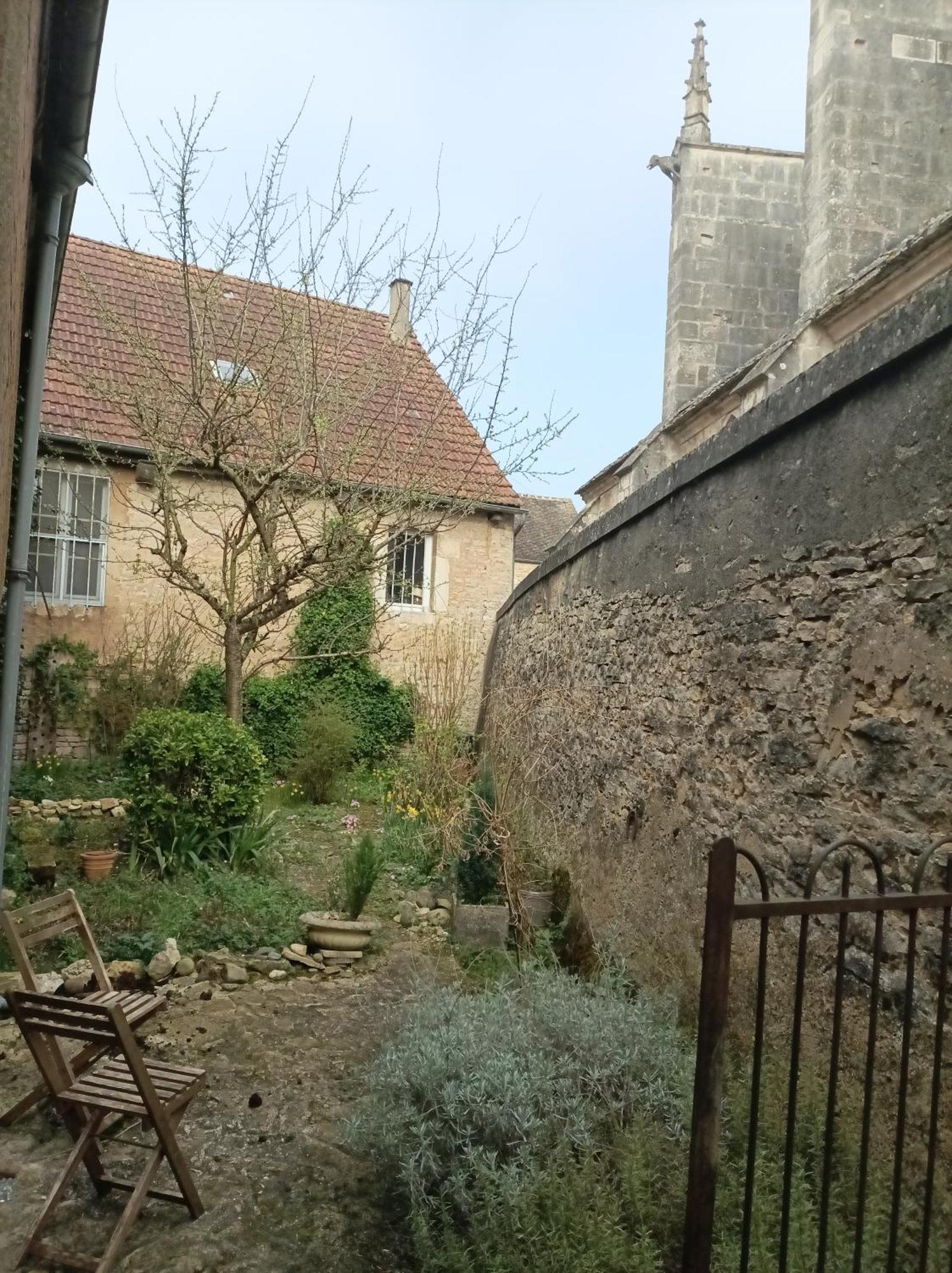 Bed and Breakfast Le Tabellion Noyers-sur-Serein Esterno foto